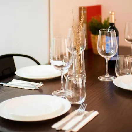Somontano 1 4 Pax Balcon Apartment Zaragoza