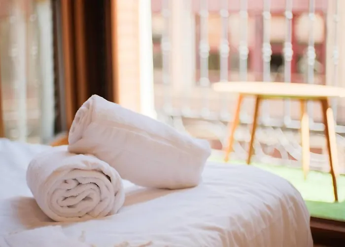 Somontano | 1 | 4 Pax | Balcon Апартаменты Сарагоса